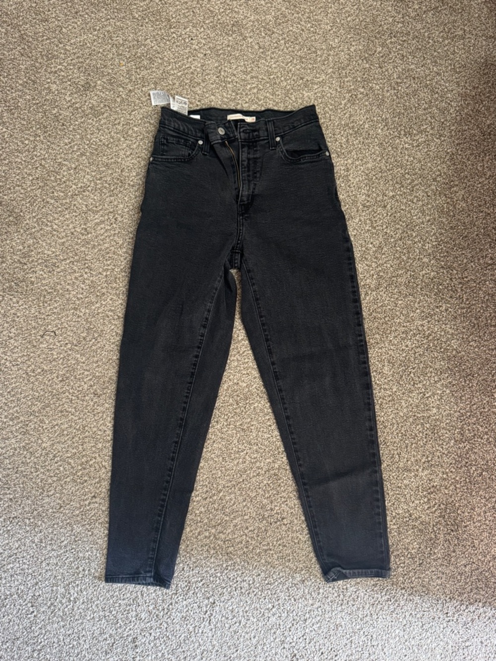 Levi's High-Rise Black Mom Jeans